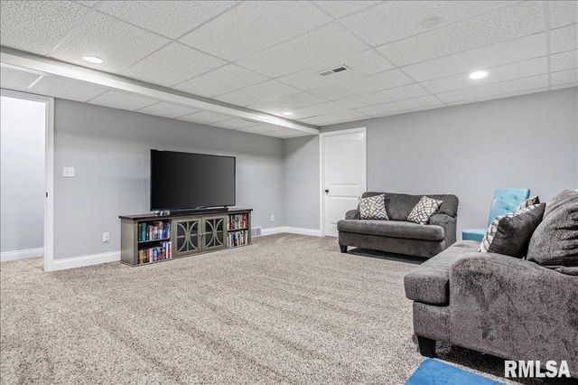1811 PRAIRIE VISTA Drive, Chatham, IL 62629