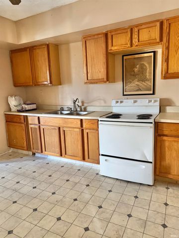 1008 E Kirby Avenue, Muncie, IN 47302