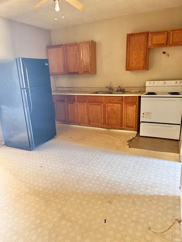 1008 E Kirby Avenue, Muncie, IN 47302