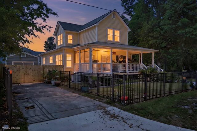 202 W Pine Street, Summerville, SC 29485