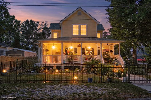 202 W Pine Street, Summerville, SC 29485