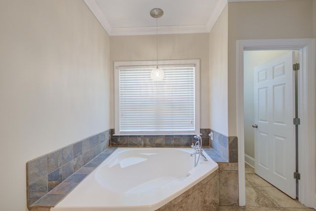 202 W Pine Street, Summerville, SC 29485