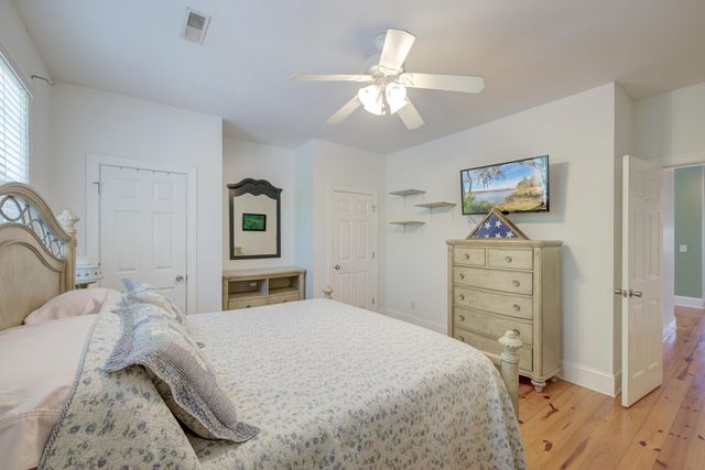 202 W Pine Street, Summerville, SC 29485