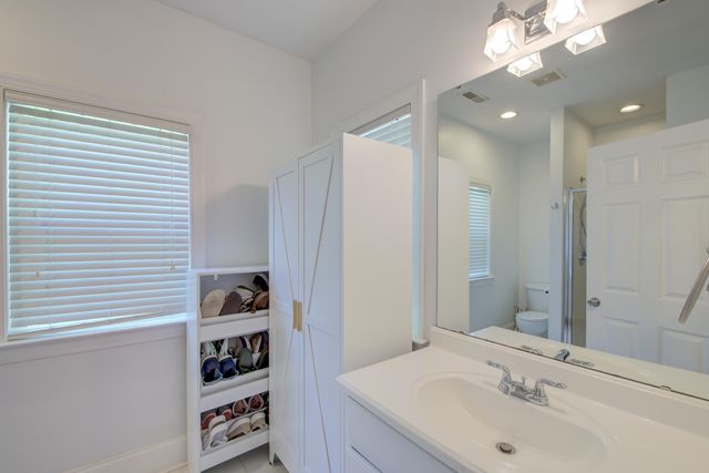 202 W Pine Street, Summerville, SC 29485