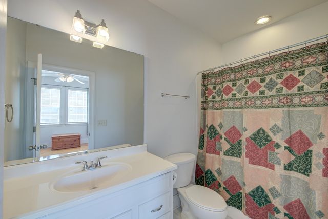 202 W Pine Street, Summerville, SC 29485