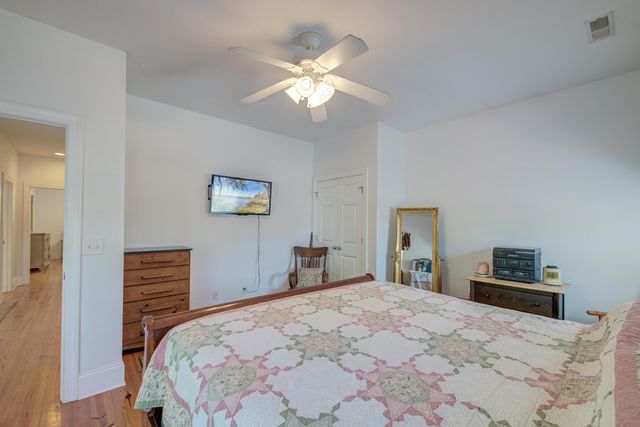 202 W Pine Street, Summerville, SC 29485