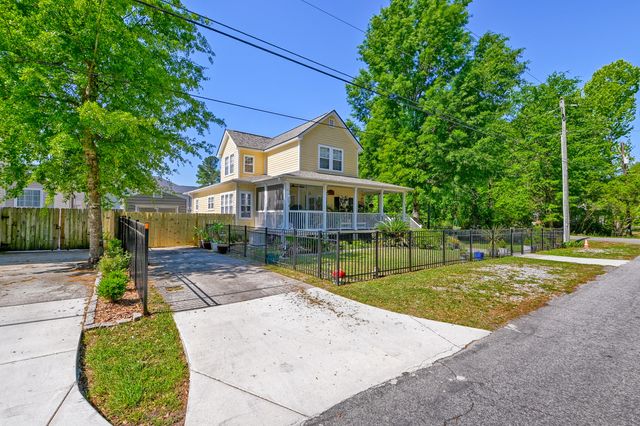 202 W Pine Street, Summerville, SC 29485