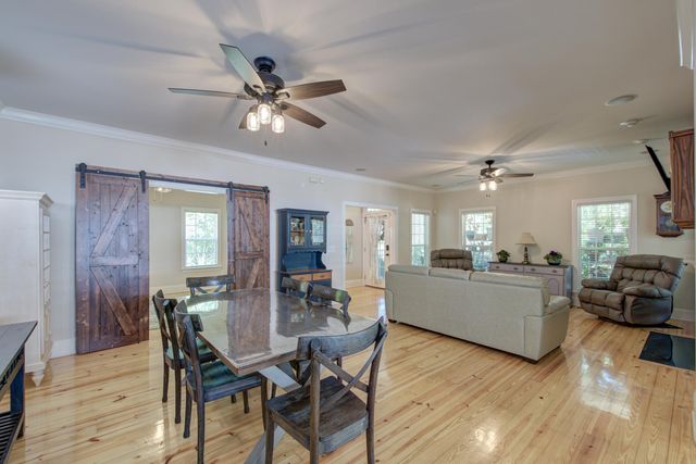 202 W Pine Street, Summerville, SC 29485