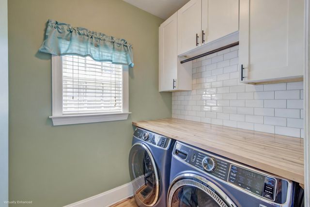 202 W Pine Street, Summerville, SC 29485