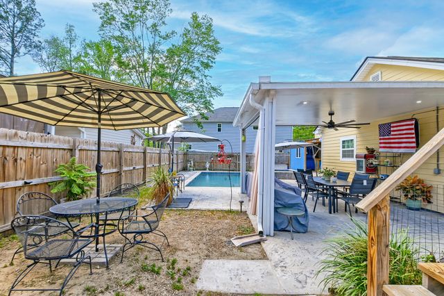 202 W Pine Street, Summerville, SC 29485