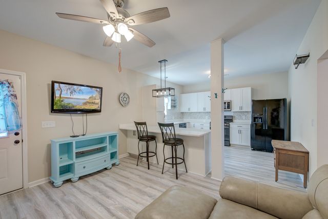 202 W Pine Street, Summerville, SC 29485