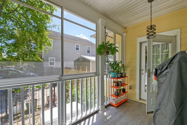 202 W Pine Street, Summerville, SC 29485