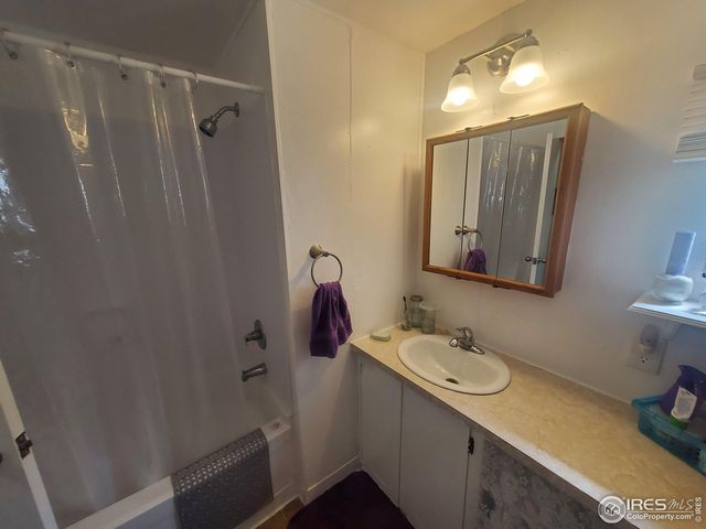 221 W 57th St A27, Loveland, CO 80538