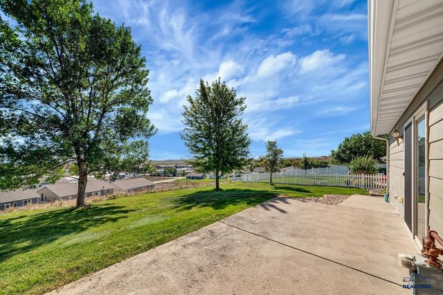 2546 SMITH AVE, Rapid City, SD 57701