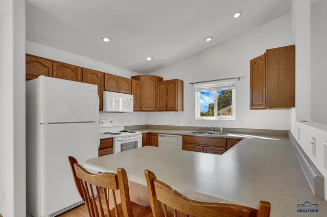 2546 SMITH AVE, Rapid City, SD 57701