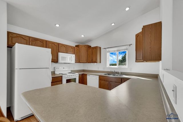 2546 SMITH AVE, Rapid City, SD 57701