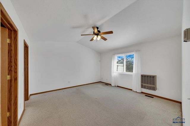 2546 SMITH AVE, Rapid City, SD 57701