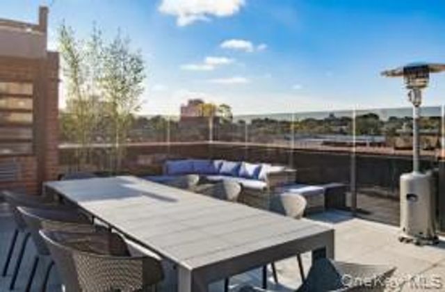 60-20 Woodside Avenue 208, Woodside, NY 11377
