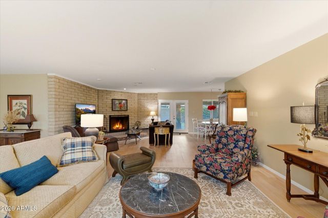 221 W BUTLER Drive, Phoenix, AZ 85021