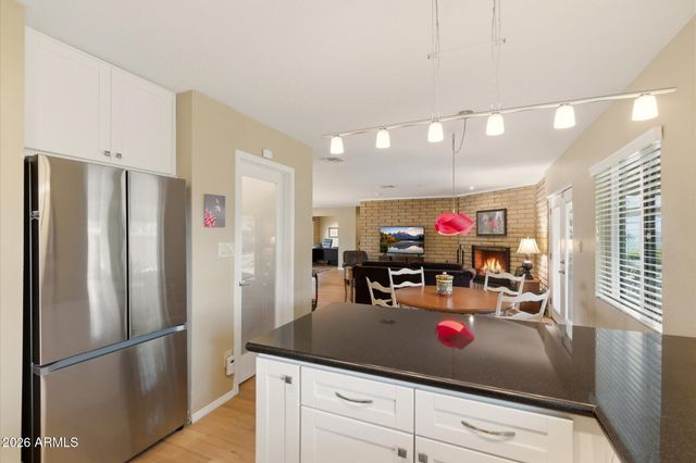 221 W BUTLER Drive, Phoenix, AZ 85021