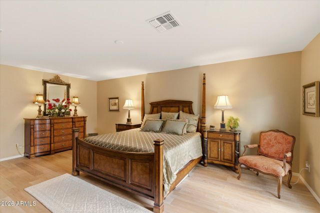 221 W BUTLER Drive, Phoenix, AZ 85021