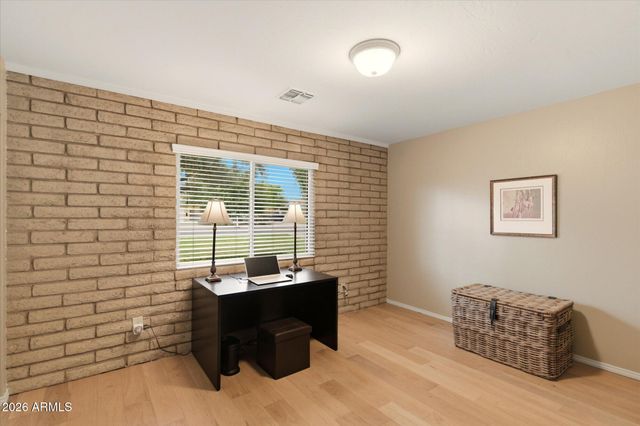 221 W BUTLER Drive, Phoenix, AZ 85021