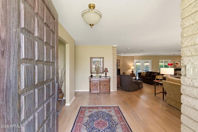 221 W BUTLER Drive, Phoenix, AZ 85021