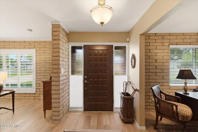 221 W BUTLER Drive, Phoenix, AZ 85021