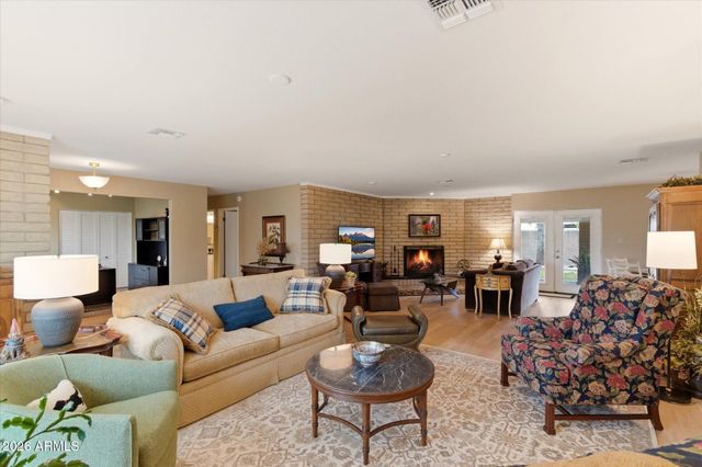 221 W BUTLER Drive, Phoenix, AZ 85021