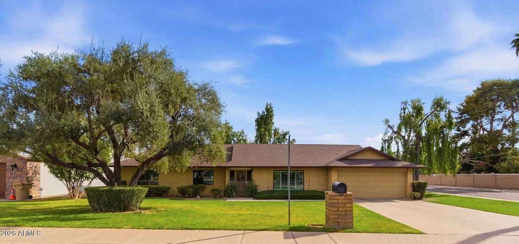 221 W BUTLER Drive, Phoenix, AZ 85021