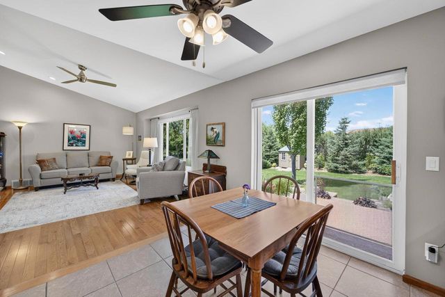 837 Vista Ridge Drive, Mount Horeb, WI 53572