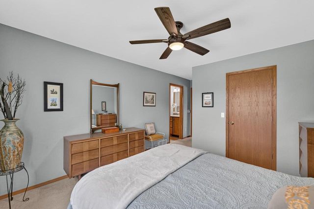 837 Vista Ridge Drive, Mount Horeb, WI 53572