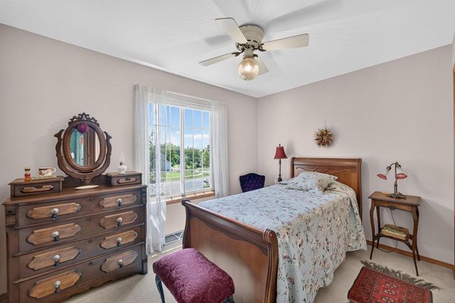 837 Vista Ridge Drive, Mount Horeb, WI 53572