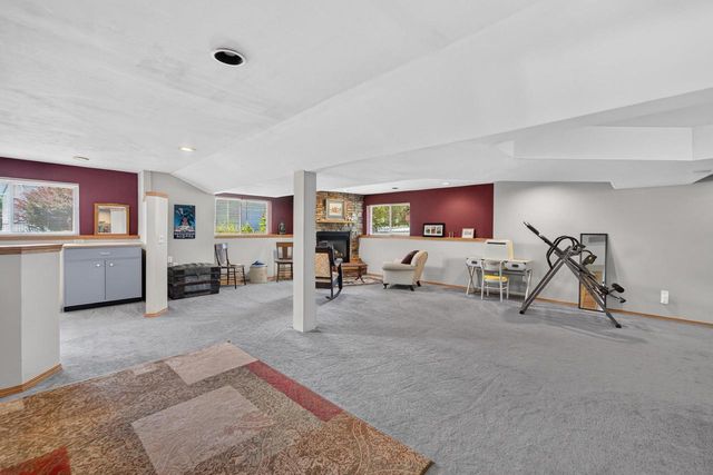837 Vista Ridge Drive, Mount Horeb, WI 53572