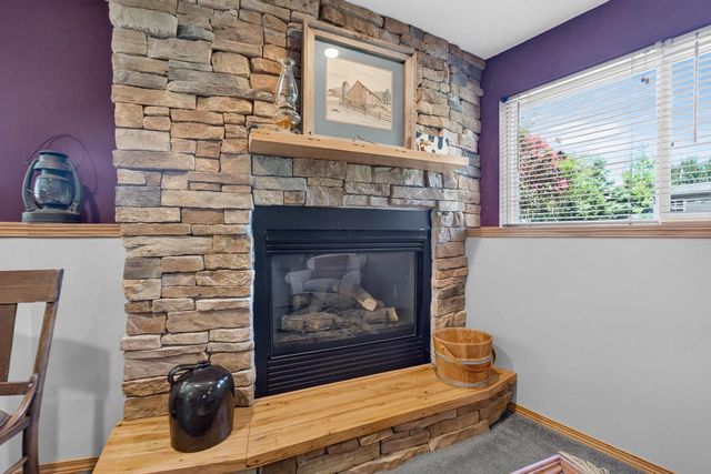 837 Vista Ridge Drive, Mount Horeb, WI 53572
