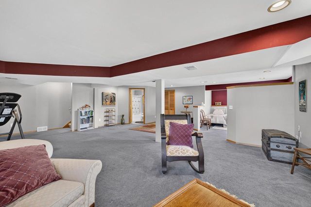 837 Vista Ridge Drive, Mount Horeb, WI 53572