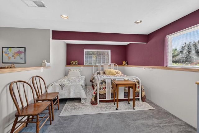 837 Vista Ridge Drive, Mount Horeb, WI 53572