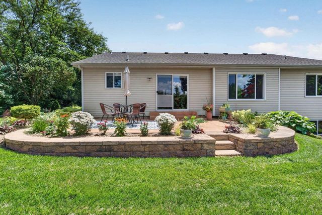 837 Vista Ridge Drive, Mount Horeb, WI 53572