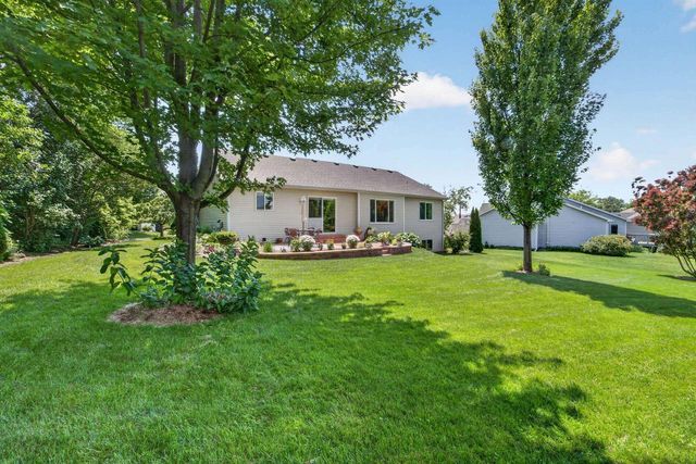 837 Vista Ridge Drive, Mount Horeb, WI 53572