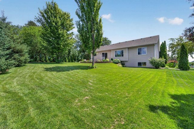 837 Vista Ridge Drive, Mount Horeb, WI 53572