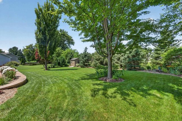837 Vista Ridge Drive, Mount Horeb, WI 53572