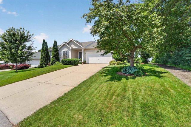 837 Vista Ridge Drive, Mount Horeb, WI 53572