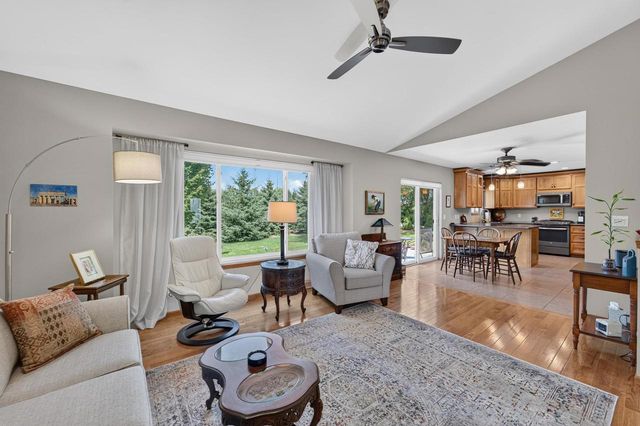 837 Vista Ridge Drive, Mount Horeb, WI 53572