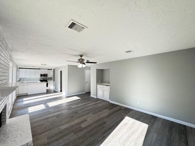 3215 Falling Brook Drive, Kingwood, TX 77345