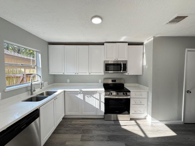 3215 Falling Brook Drive, Kingwood, TX 77345