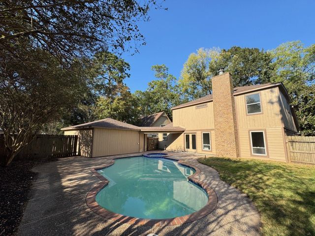 3215 Falling Brook Drive, Kingwood, TX 77345