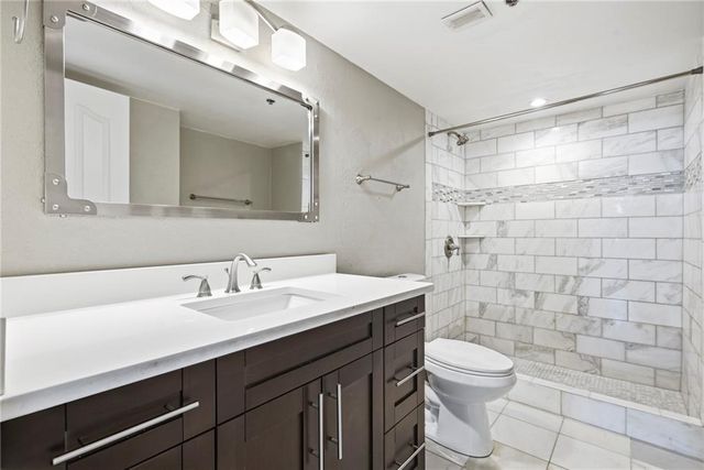 2870 Pharr Court South NW 2001, Atlanta, GA 30305