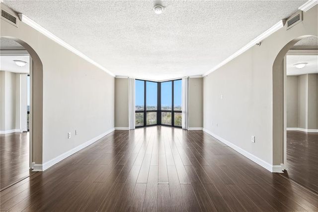 2870 Pharr Court South NW 2001, Atlanta, GA 30305