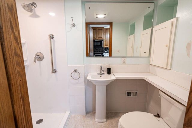 3535 S Pine AVENUE, Milwaukee, WI 53207