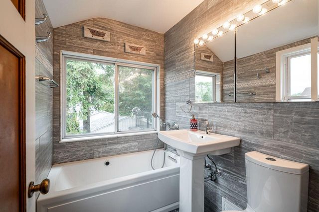3535 S Pine AVENUE, Milwaukee, WI 53207